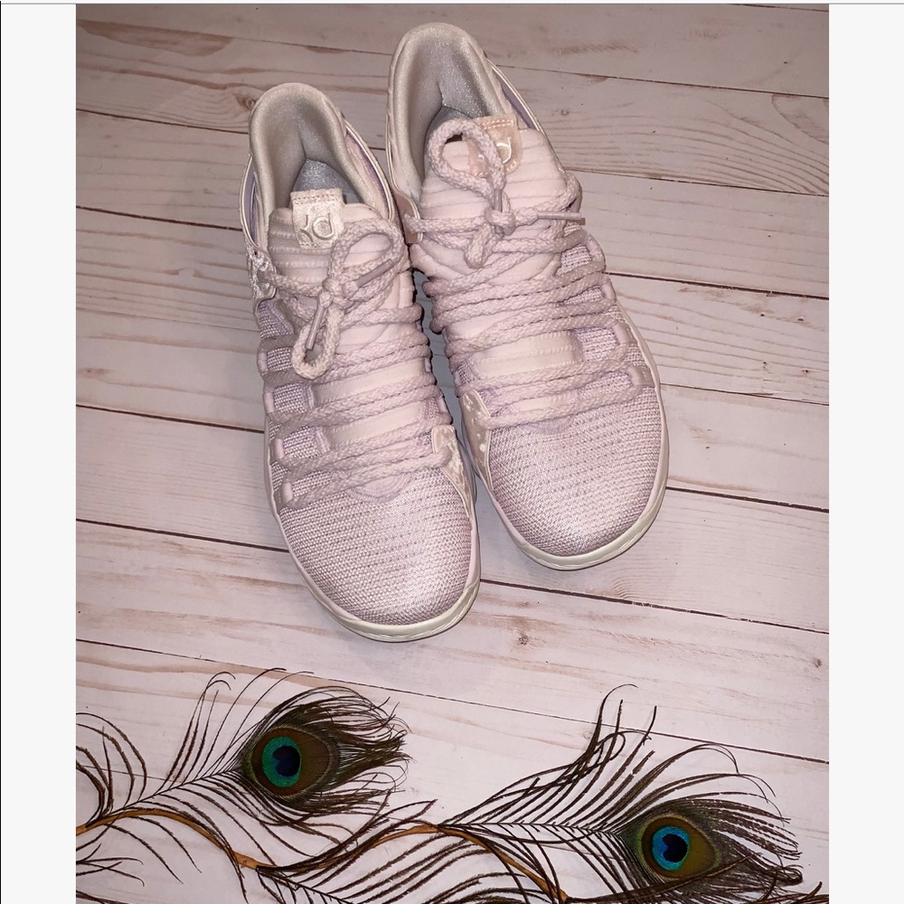 Pink Nike ZOOM KD10 size 7Y sneakers